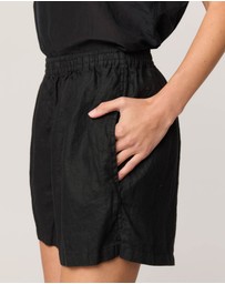Primness - Lakeside Shorts