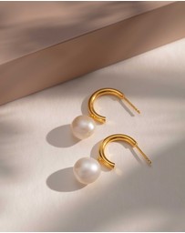 Kirstin Ash - Pearl Drop Hoops