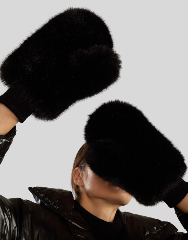 Cynthia Rowley - FAUX FUR OVERSIZED MITTENS