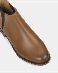 Hush Puppies - Nutmeg
