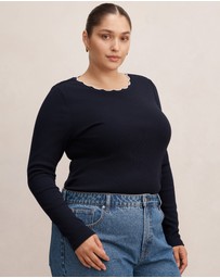 Forever New Curve - Rebecca Curve Scallop Long Sleeves Top