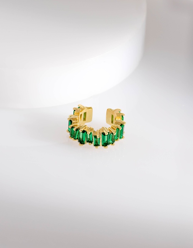 Wanderlust + Co - Jagged Baguette Emerald & Gold 9mm Ear Cuff