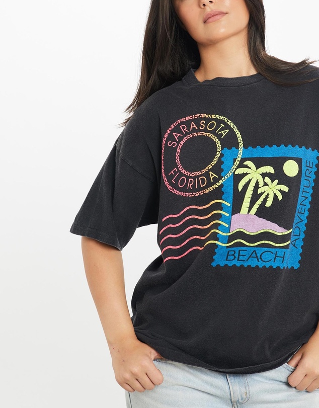 Vintage by The Real Deal - Pre Loved - Vintage 90s Sarasota Florida Beach Adventure Tee