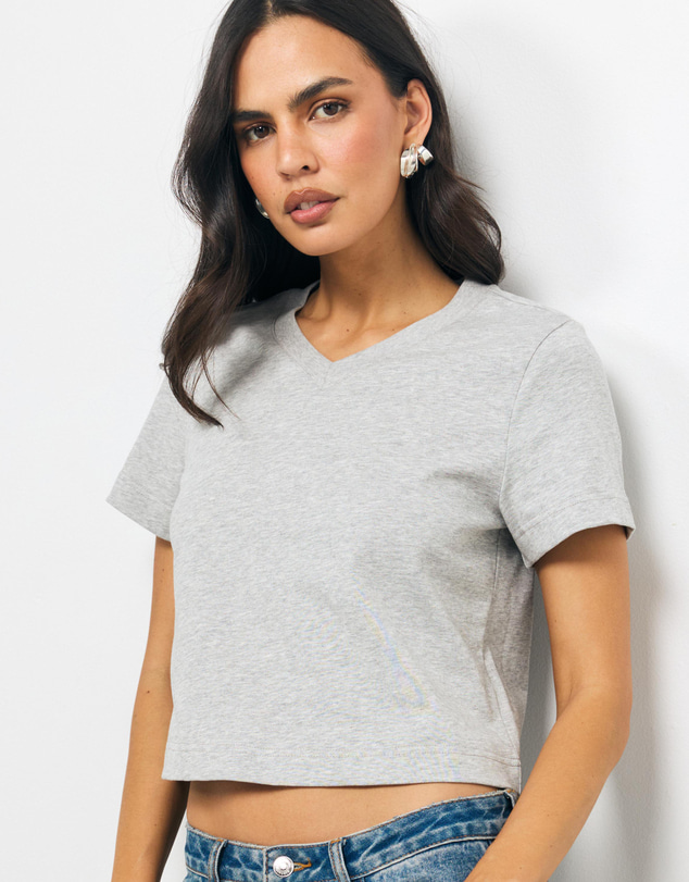 AERE - Cotton V-Neck T-Shirt