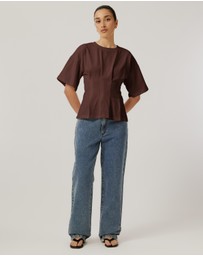Calli - Tucked T-Shirt