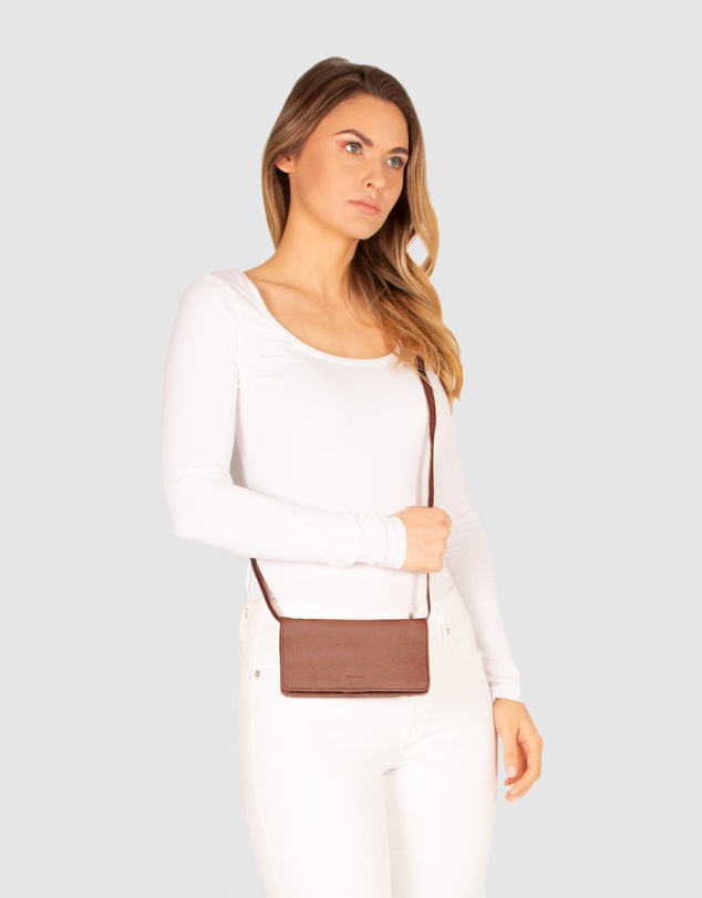 Cobb & Co - Stirling Leather Smart-Phone Card Holder Crossbody Wallet