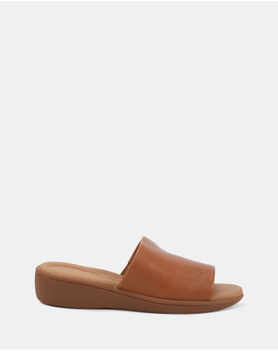 Clarks - Ruth Tan
