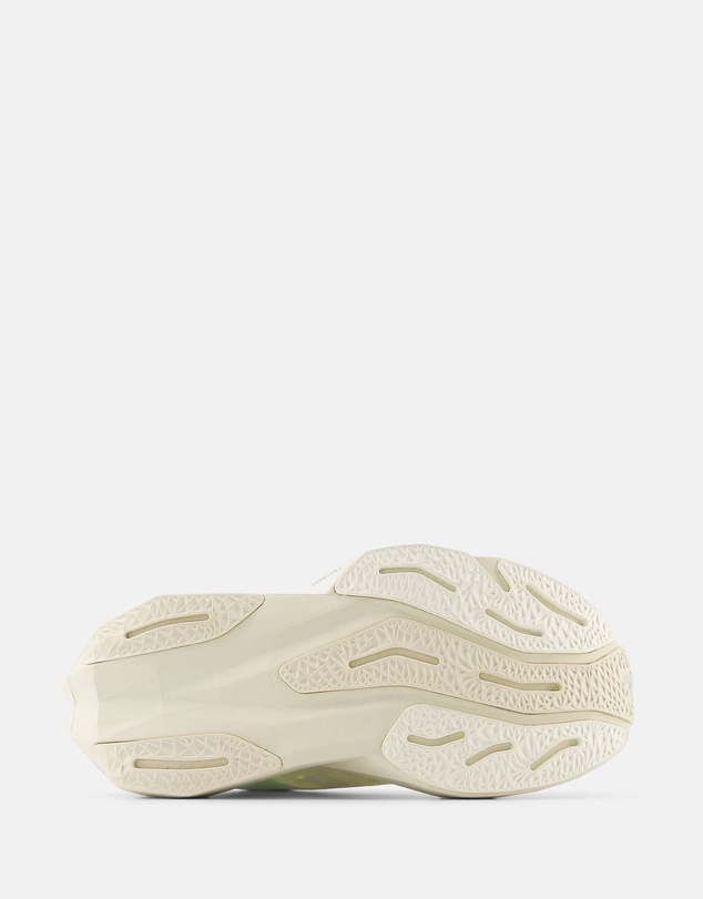 New Balance - FuelCell Rebel v4 - Women's