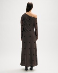 Minima Esenciales - Clove Spot Maxi Dress