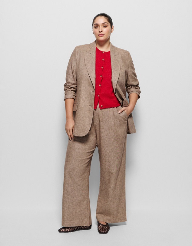 Commonry - Bethanie Blazer
