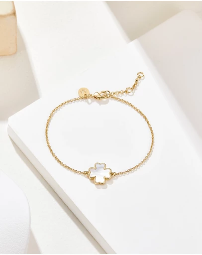 Mestige - Whitehaven Pearl Bracelet - 18K Gold Plated
