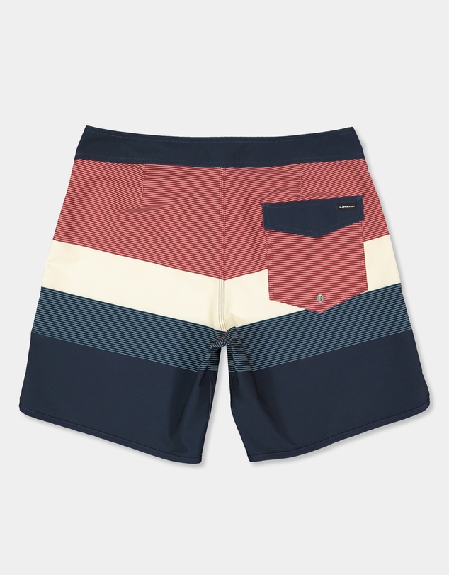 Quiksilver - Mens Surfsilk Scallop 18
