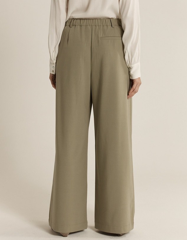Fate + Becker - Roan Pleat Front Pant
