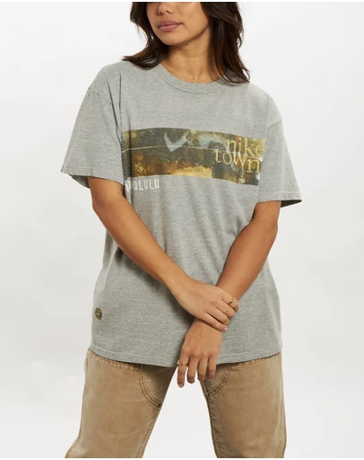 Vintage by The Real Deal - Pre Loved - 90s Nike Tee