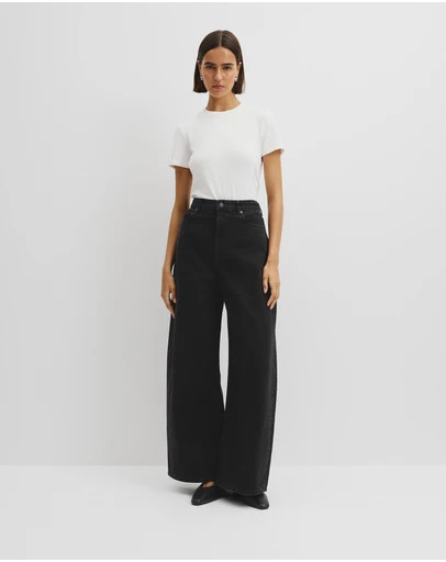 Country Road - Curved Wide Leg Jean