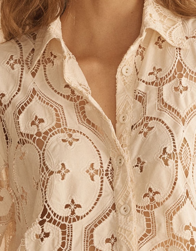 AUR OCEA - Lace Oversized Shirt