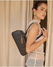 VESTIRSI - Vera Black Baguette Bag