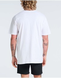 Vacancy Co - Hibiscus Tee