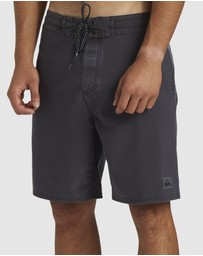 Quiksilver - Mens Surfsilk Street Trunk 18