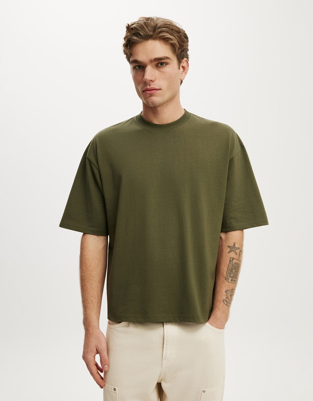 Cotton On - Cropped Fit T-Shirt