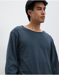 Surrounded By Ghosts - The Howlite Rib Knit Long Sleeve T-Shirt