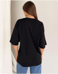 Dazie - The Classic Organic Cotton Oversized Tee