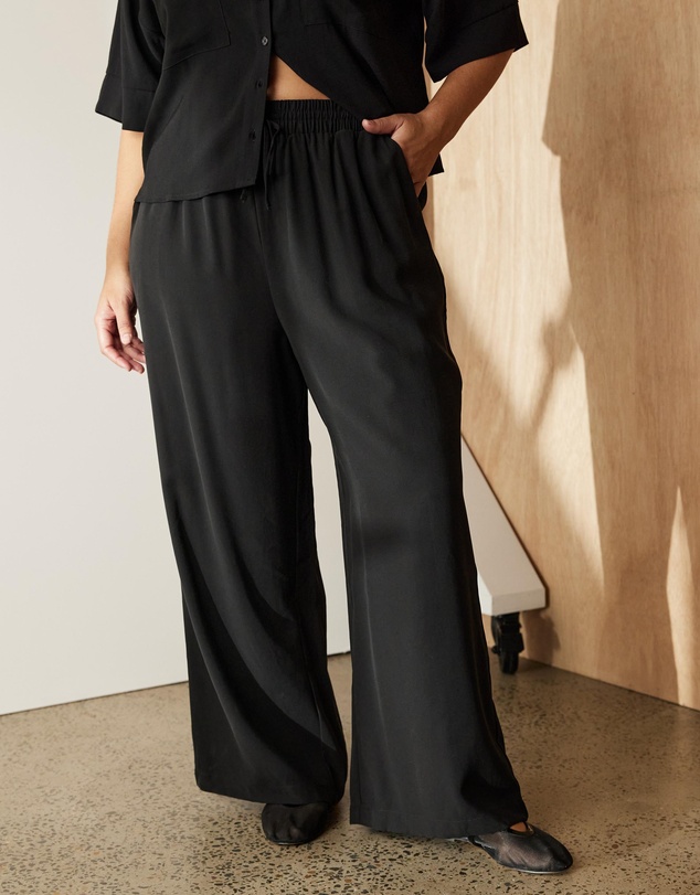 Atmos&Here Curvy - Brea Viscose Blend Pants