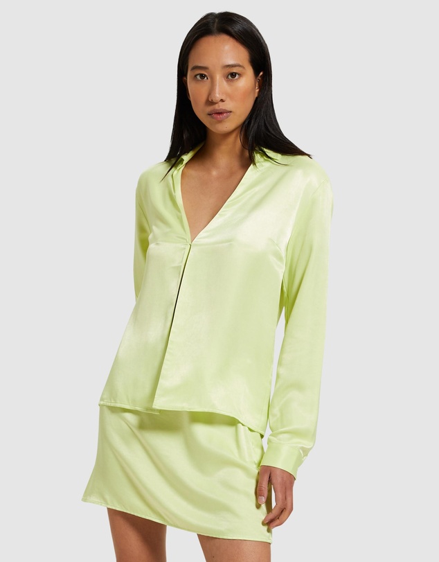 Alice In The Eve - Erin Silky Plunge Shirt
