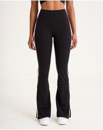 All Fenix - ALLFENIX CloudCore Contrast Flared Legging