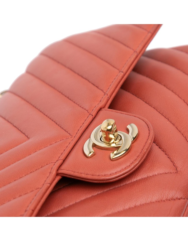 Pre-Loved by Azura Reborn - Pre-Loved Medium Classic Chevron Lambskin Double Flap