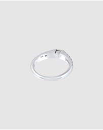 Kuzzoi - ICONIC EXCLUSIVE - Labradorite Band Ring in Oxidised 925 Sterling Silver