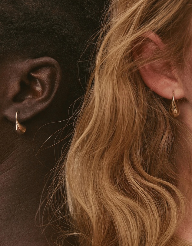 Najo - Eau Yellow Gold Earrings
