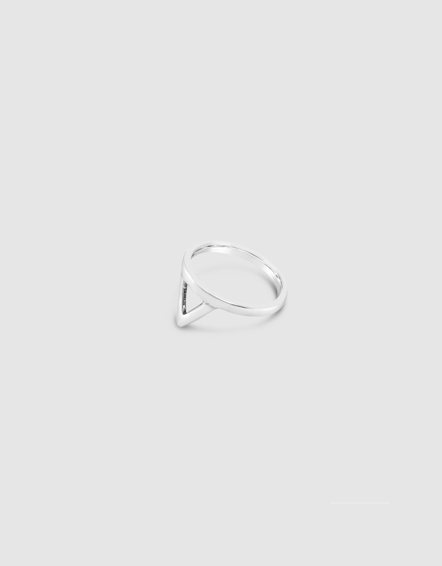 Ichu - Triangle Point Ring
