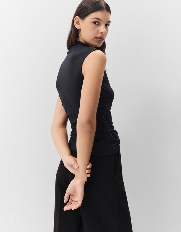 UNISON - Mock Neck Sleeveless Tee