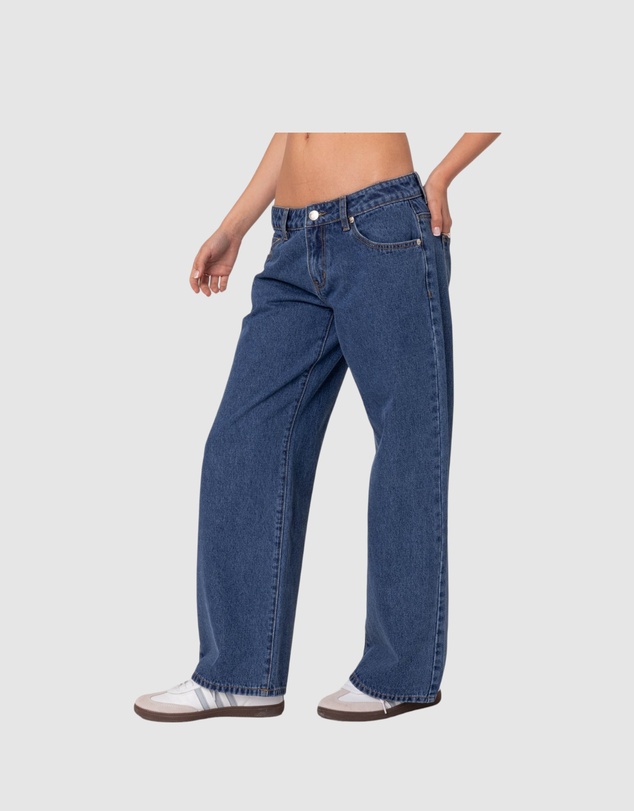 EDIKTED - Petite Raelynn Washed Low Rise Jeans