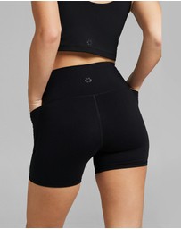 Rockwear - No Front Seam Mid Thigh Bike Short