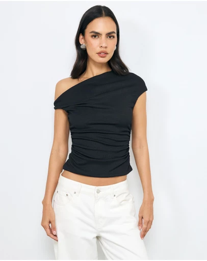 AERE - Asymmetric Shoulder Top