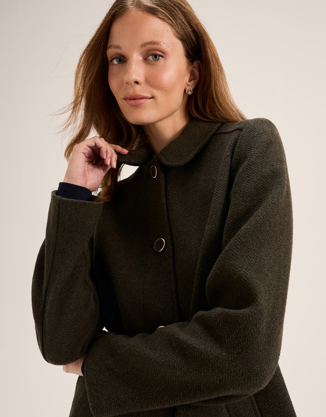 Review - Maisel Swing Coat