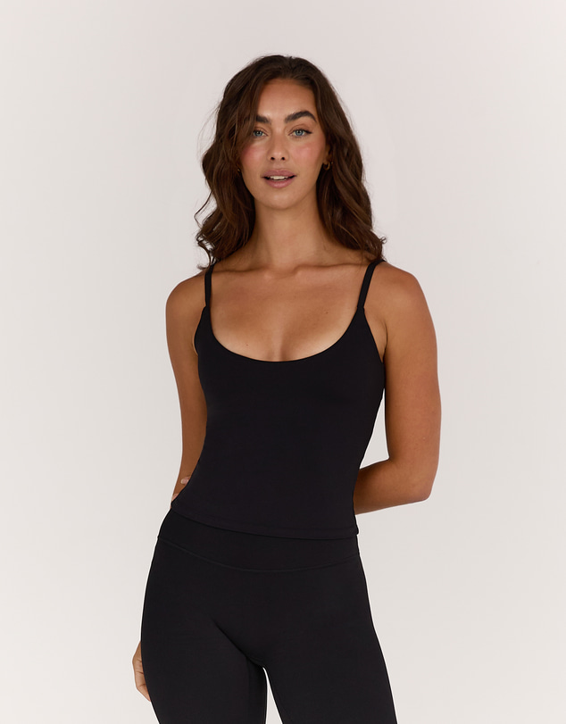 Muscle Republic - Aire Scoop Top