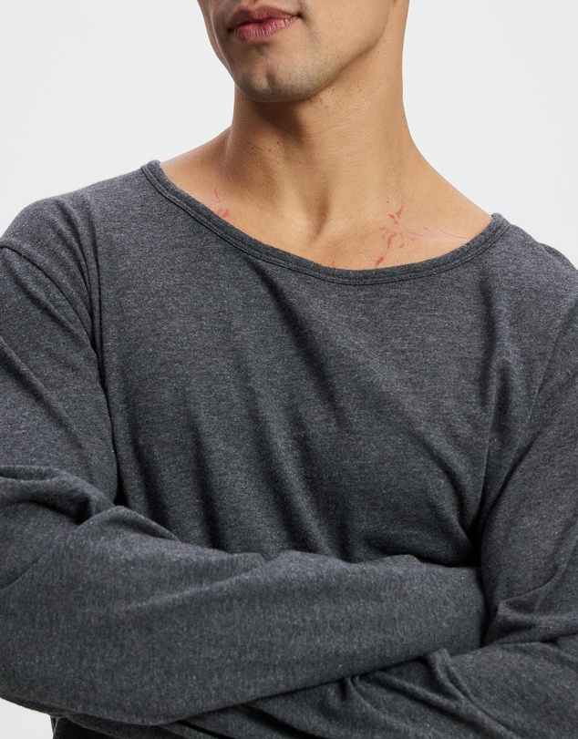Surrounded By Ghosts - The Howlite Long Sleeve T-Shirt