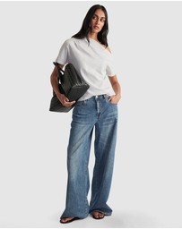 Decjuba - Erica Off Shoulder Tee