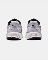 Nike - Zoom Vomero 5 - Women's