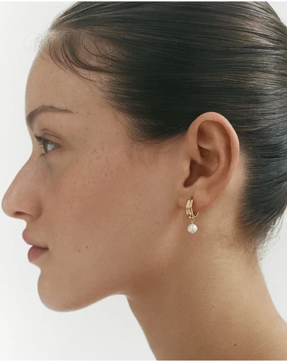 Kirstin Ash - Solace Pearl Hoops