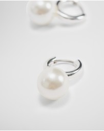 Country Road - Sleeper Pearl Drop Earring