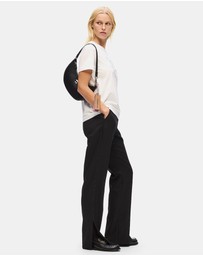 Karl Lagerfeld - Ikon Pebble Moon Shoulder Bag