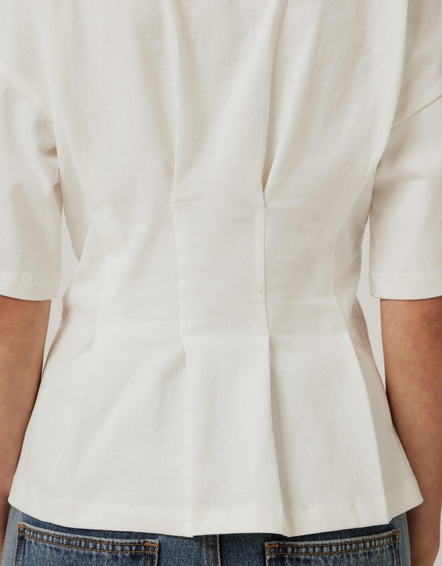 Calli - Tucked T-Shirt