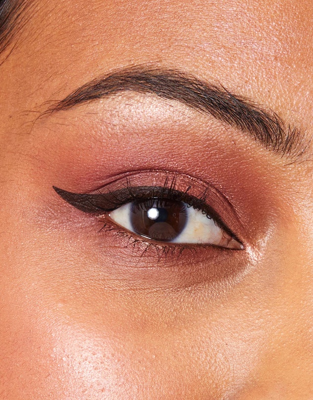 The Quick Flick - 10mm Modest Winged Eyeliner Stamp