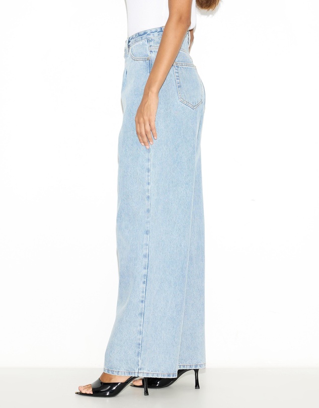 Dazie - Naples Pleat High Waisted Relaxed Jeans