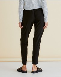 Betty Basics - Heidi Pant