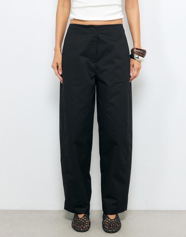 AERE - Organic Cotton Barrel Leg Trousers